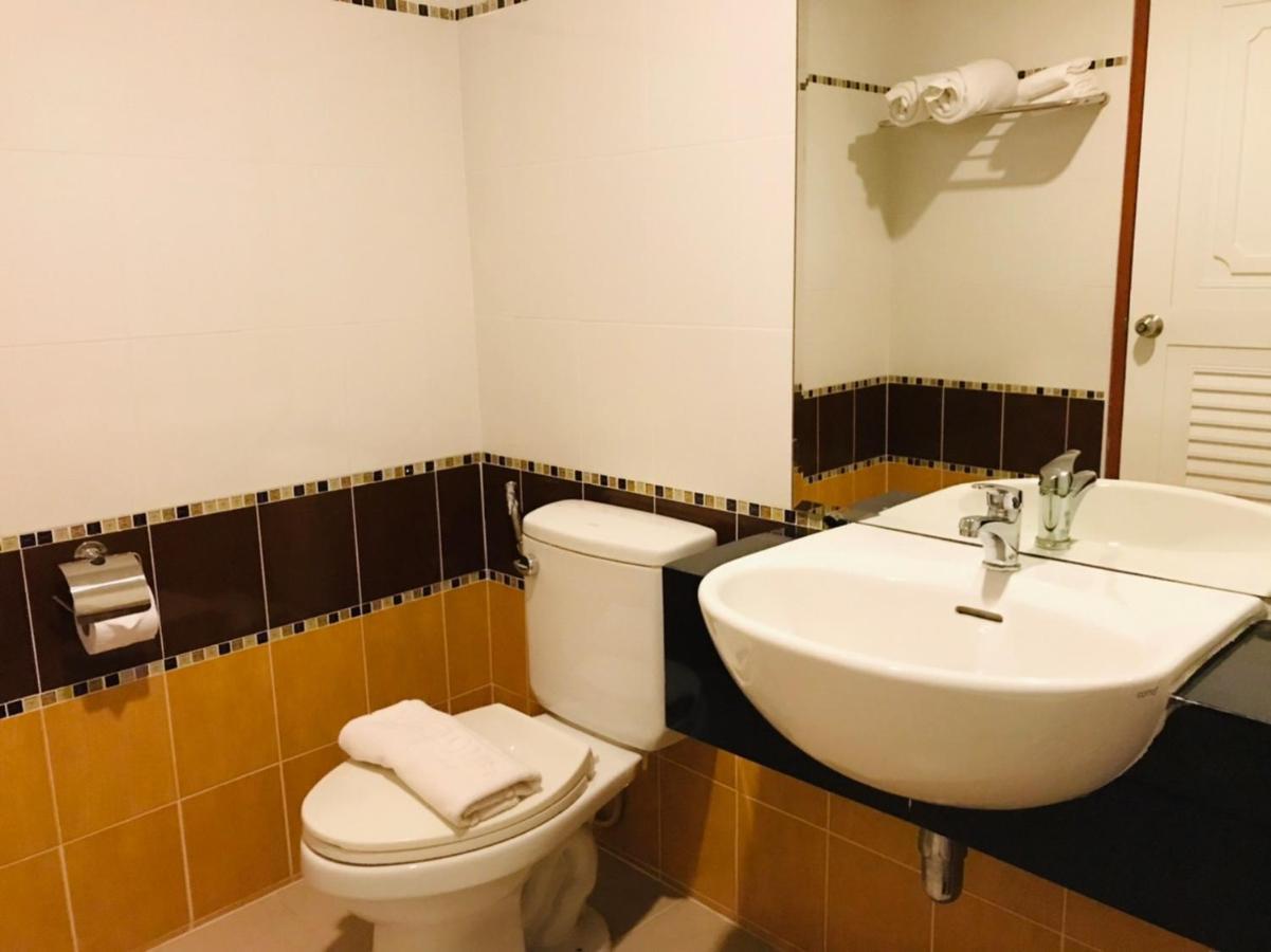 Winner Serviced Apartment Si Maha Phot Ngoại thất bức ảnh