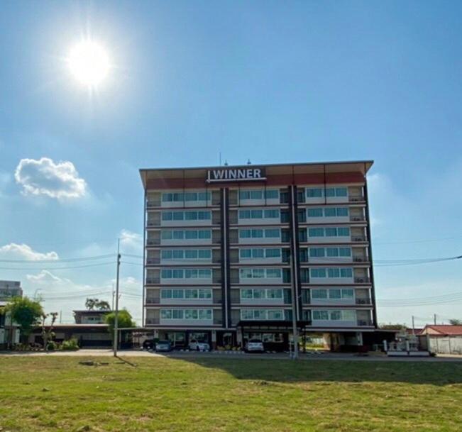 Winner Serviced Apartment Si Maha Phot Ngoại thất bức ảnh