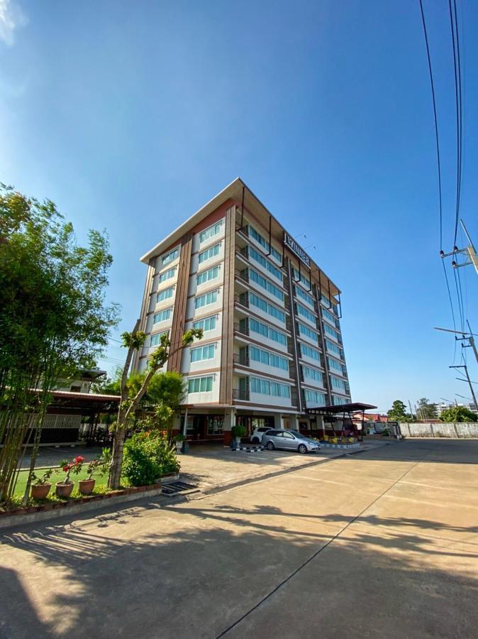 Winner Serviced Apartment Si Maha Phot Ngoại thất bức ảnh
